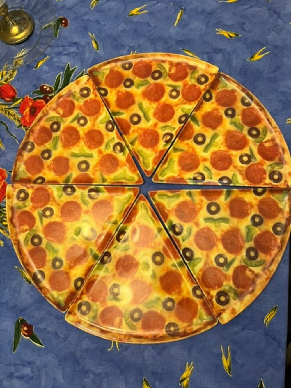 Pizza plates, six total.